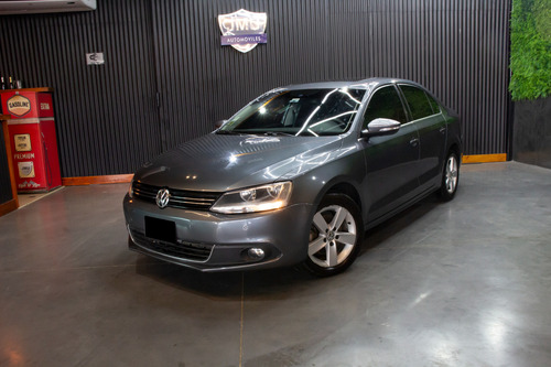 Volkswagen Vento 2.5 Luxury 170cv Tiptronic
