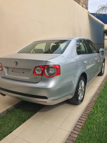 Volkswagen Vento 2.5 Luxury Tiptronic 170cv