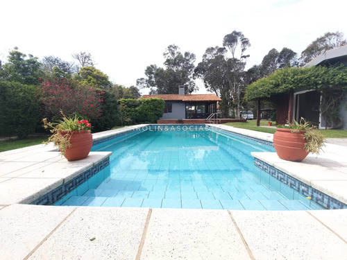 Casa En Pinares A Pasos Del Mar, Punta Del Este