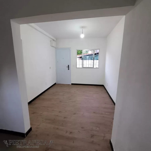 Apto Con Renta En Venta,  Dormitorio, 1 Baño, Patio-hipódromo