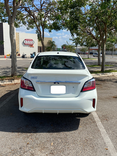 Mirage G4 2024 Versión Gls Cvt Color Blanco