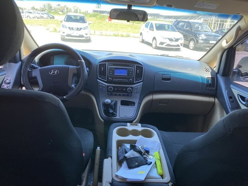 Hyundai H-1 Mini Bus 2.4 2017