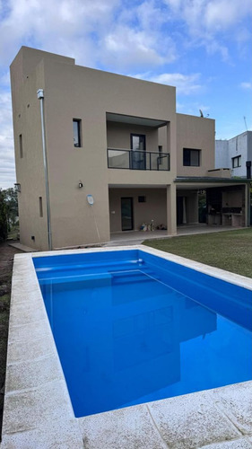 Casa En Venta En Country La Arboleda