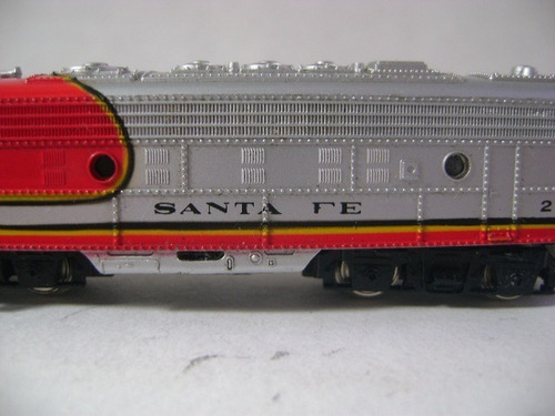 Imagen 8 de 10 de Nico Loco Diesel F7 N°215 Santa Fe Trix N (len 28)