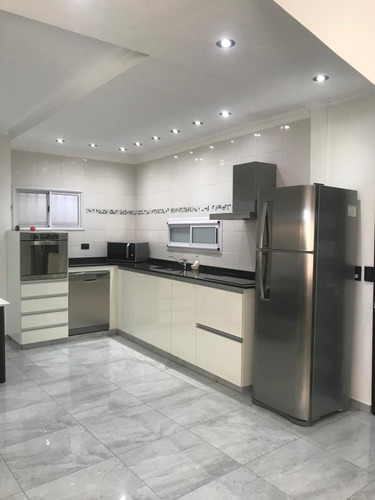 Casa En Venta En Lanús Oeste