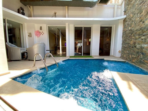 Imagen 13 de 16 de Cv-908 Zona Este Casa Quinta Lago Virginia