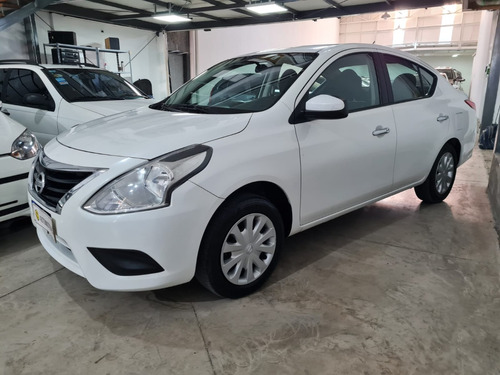 Nissan Versa 1.6 Sense