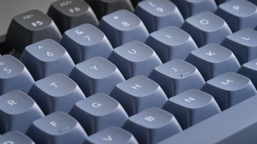 Imagen 8 de 10 de Teclado Mecanico Wireless Keychron K8 Pro Programable Custom Qmk Via Aluminio Rgb Qwerty Gateron Blue Switch Hotswappable Distribución Ansi Inglés Us Bluetooth Gamer Coder Pc Mac Tamaño Layout 80%