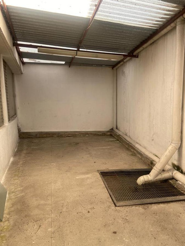 Edificio En Venta Con Uso De Suelo Comercial, A Solo Dos Cuadras Del Zócalo De Cuernavaca