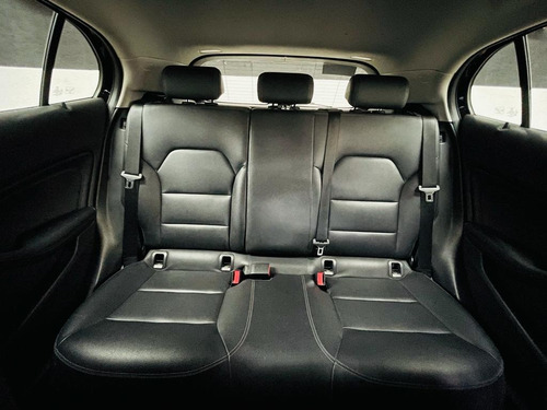 Mercedes-Benz Clase GLA Sport
