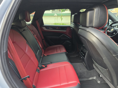 Porsche Cayenne 2024