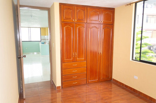 Imagen 5 de 9 de Se Arrienda Departamento En Pusuqui, Las 4 Esquinas. Junto Al Colegio Santo Domingo Savio.