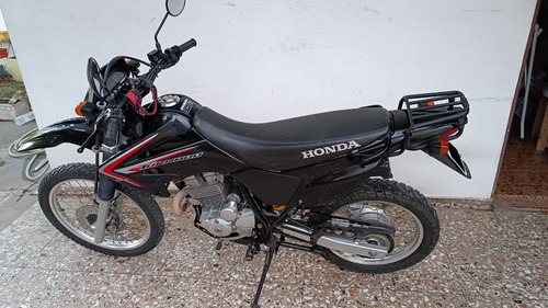 Imagen 1 de 9 de Honda Tornado
