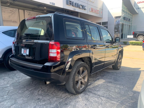 Imagen 3 de 8 de Jeep Patriot 75 Aniversario 2016