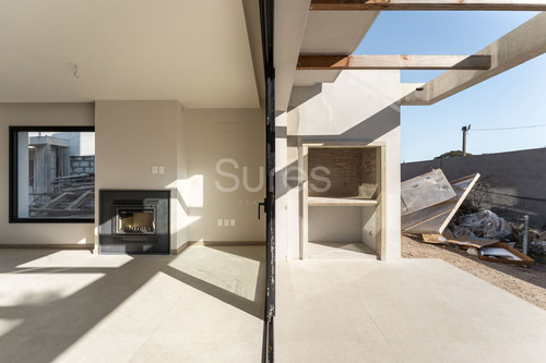 Venta De Casa De 3 Dormitorios En Carrasco Norte, Dos Acres (ref: Srs-10114)