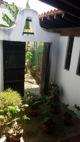 Imagen 4 de 13 de Vendo Casa 500m2 4h+s/4b+s/3p Lomas De Chuao 9941