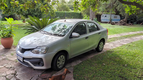 Toyota Etios X 1.5 6 M/T