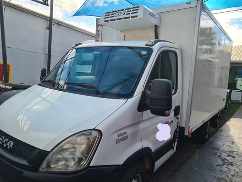 Iveco Daily 35s14 Com Bau Frigorifico Ano 2014 R$ 130.000.