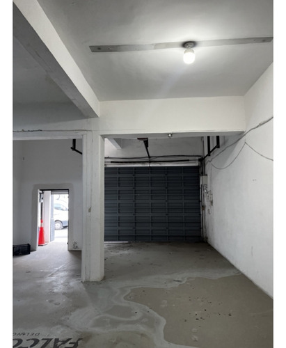 Local Comercial Con Oficinas En Venta En El Centro De Monterrey