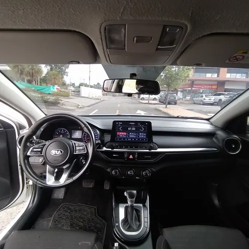 Kia Cerato Vivro 2021 Automático