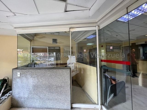 Imagen 8 de 30 de Venta De Estupendo Edificio En Prado De María / Gc 22-28408