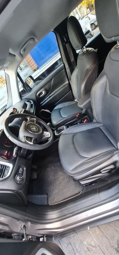Imagen 11 de 15 de Jeep Renegade 2019 1.8 Longitude At6