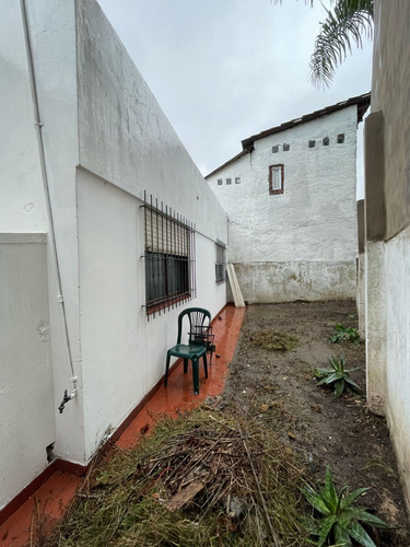 Casa En Alquiler De 4 Ambientes