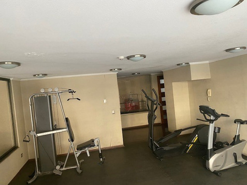 Departamento En Venta De 4 Dorm.2 Estacs. Bd. En Las Condes