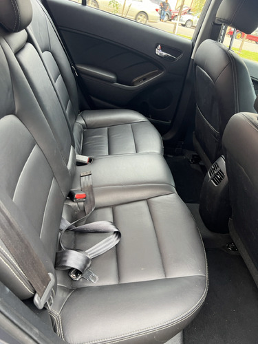 Kia Cerato 1.6 SX 16V FLEX 4P AUTOMÁTICO