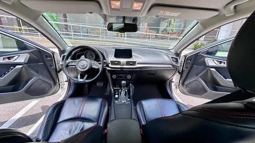 Mazda 3 2.0 Touring