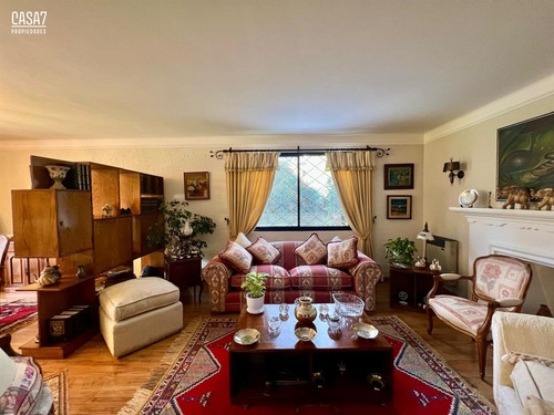 Casa En Venta De 5 Dorm. En Providencia