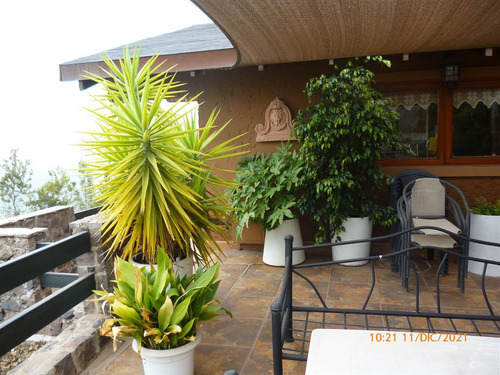 Casa En Venta De 2 Dorm. En Lo Barnechea