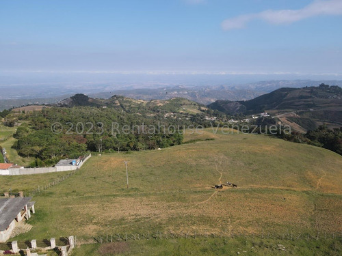 Carlos Colmenarez Vende Terreno En Cubiro, Perfecto Para Ecoturismo, Agricultura O Residencial. El Terreno Cuenta Con Una Extensión De 210.000 M2, Una Fuente De Agua De Pozo Profundo, 2 Tanques De Ag
