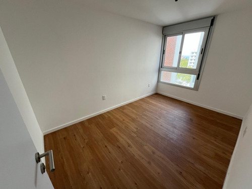 Venta De Apartamento 2 Dormitorios A Estrenar En El Centro.