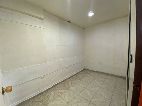 Imagen 3 de 9 de Marlyn Padrón Vende Local En Alquiler A Pie De Calle, Los Colorados 12537 Mlyn