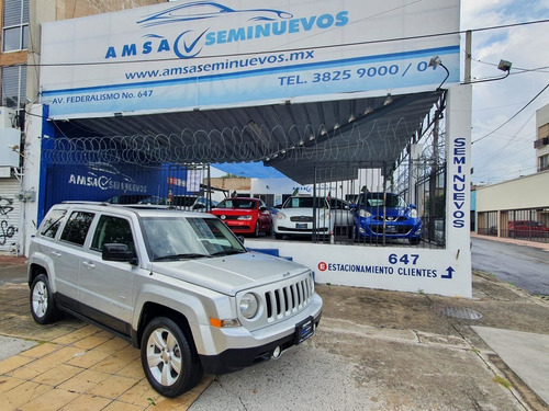 Imagen 9 de 15 de Jeep Patrio 70 Aniversario 2011