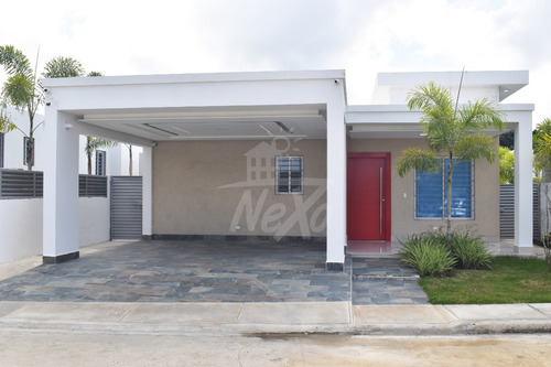 Moderna Y Lujosa Casa Nueva Con Piscina En Proyecto Cerrado (jpc-224)