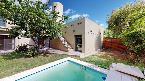 Venta Casa 4 Dormitorios 4 Baños / Pileta B. Jardin Claret