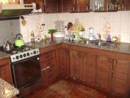 Imagen 2 de 4 de Chalet En Tres Plantas, Excelente Estado - Lomas De Zamora