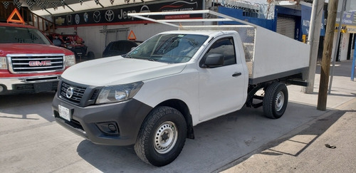 Imagen 1 de 13 de Nissan Np300 2.5 Estacas Dh Aa Mt 2016
