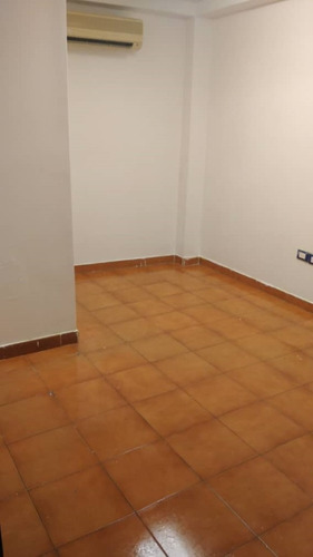 Imagen 8 de 14 de Vendfo Oficina En Maiquetia.lista Para Usar.
