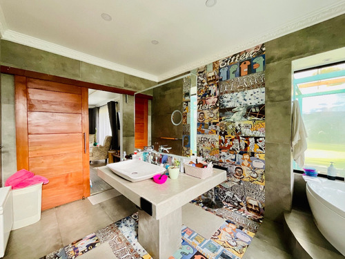 Exclusiva Casa En Venta