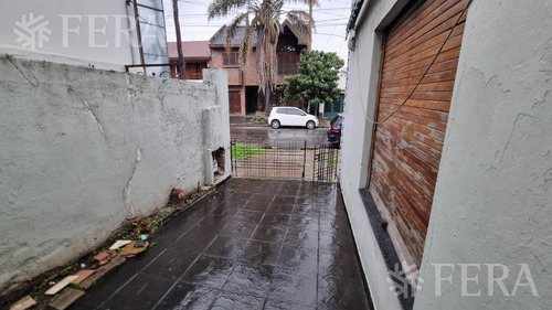 Imagen 4 de 24 de Venta Ph Para Dos Familias Con Cochera Y Patio En Lanús (30427)