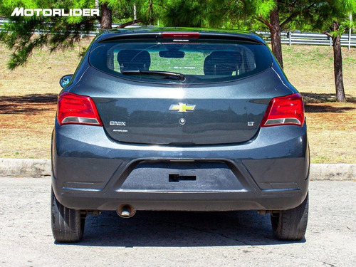 Imagen 4 de 25 de Chevrolet Onix Lt Extra Full 1.4 | Permuta / Financia