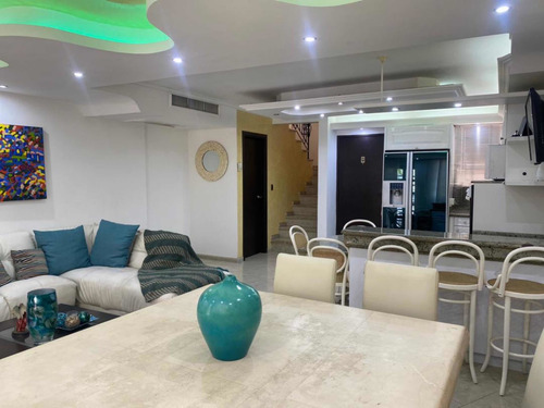 Imagen 3 de 11 de Casa Villa En Venta En Lechería C R Villa Martinique