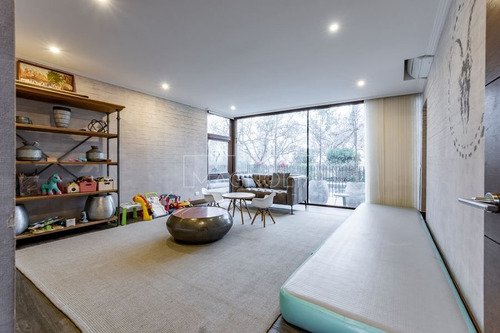 Casa En Venta De 6d/5b En Colina