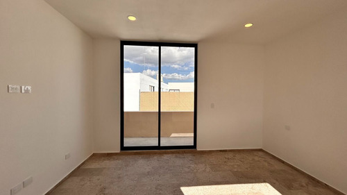 Venta De Casa Con Alberca En Temozón Norte. Mérida