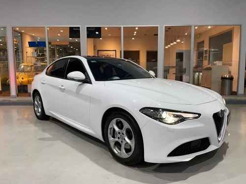 Alfa Romeo Giulia 2.0 200cv 200 Distinctive