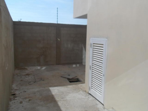 Imagen 8 de 9 de Townhouse En Venta En Puerta Maraven. Punto Fijo