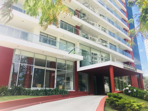 Apartamento En Venta Con Servicios  Sobre Av Roosevelt